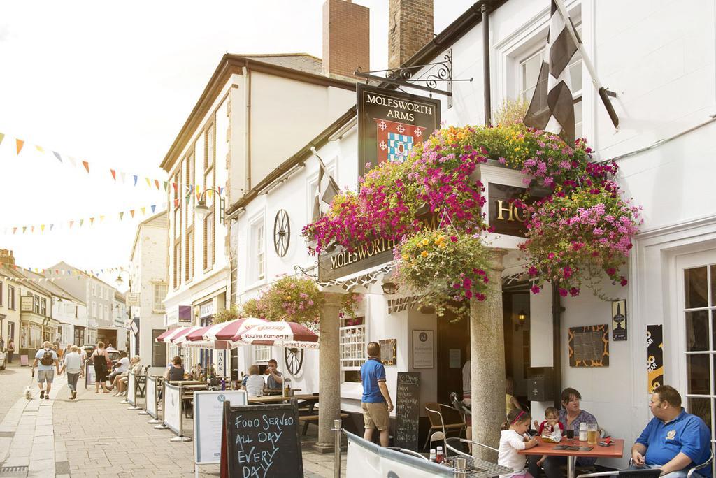 Molesworth Arms 3*
