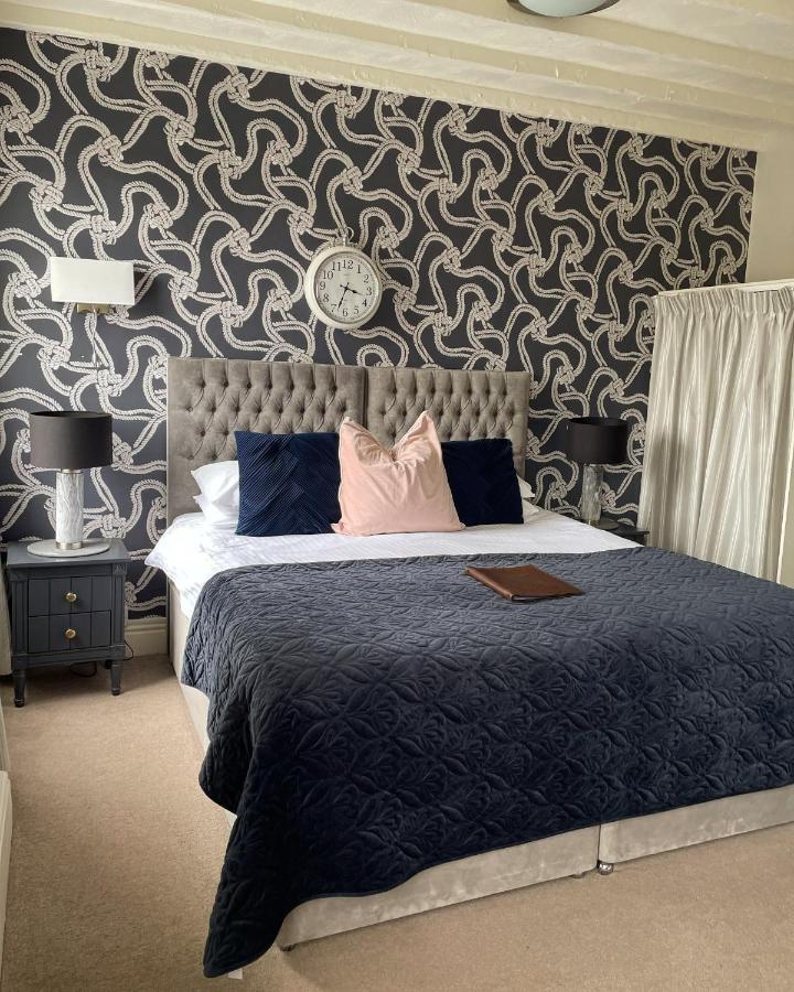 Molesworth Arms 3* Уэйдбридж